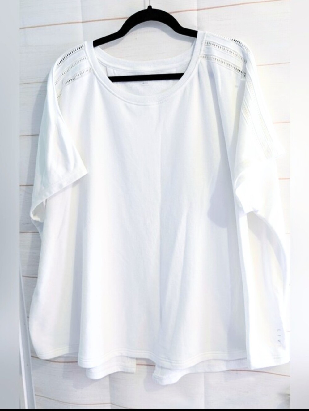 Lane Bryant White Short Sleeve Terry Jogger Tee w/ Shoulder Detail Size 18